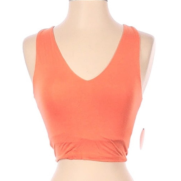 Crop top - Picture 2 of 6